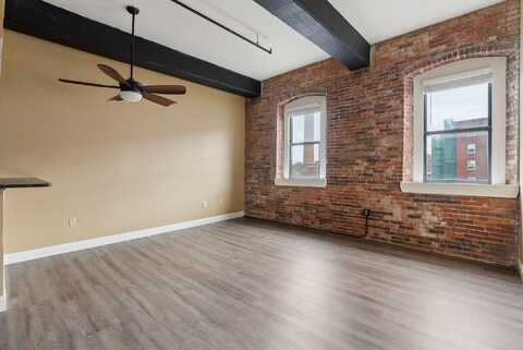 1 Saco Island Terrace, Saco, ME 04072