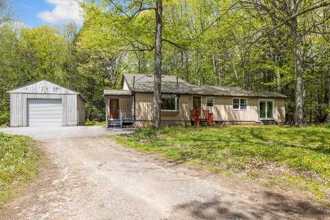 594 Middlesex Road, Topsham, ME 04086