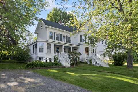11 Center Street, Richmond, ME 04357