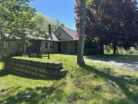 5 Grant Road, Saint Albans, ME 04971