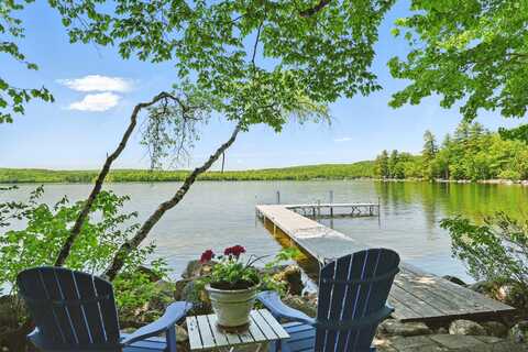 15 Perkins Cove Lane, Oxford, ME 04270