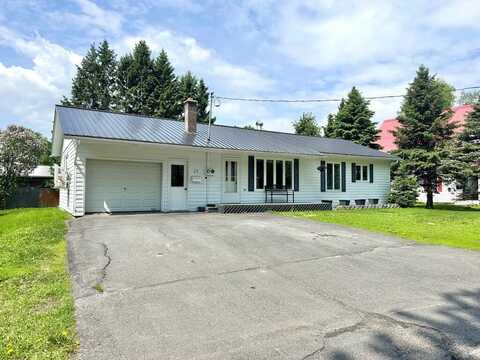 29 Page Avenue, Fort Kent, ME 04743