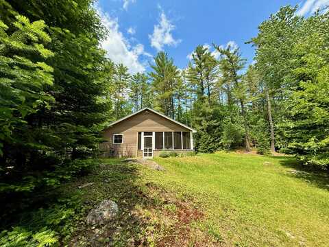 52 Main Road, Chesterville, ME 04938