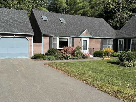 37 Cortland Circle, Bangor, ME 04401