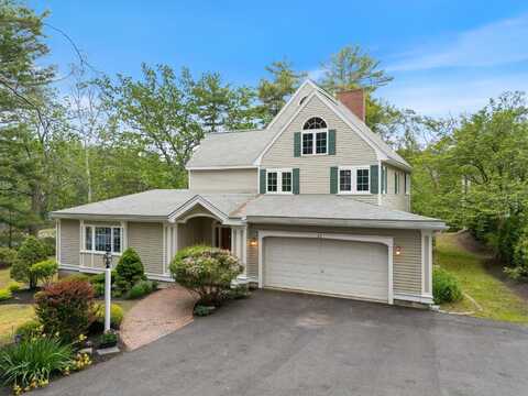 21 Glenhaven Circle W, Saco, ME 04072