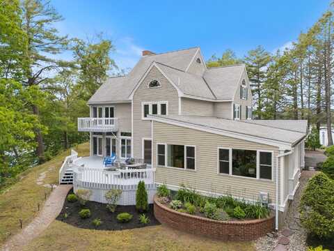 21 Glenhaven Circle W, Saco, ME 04072
