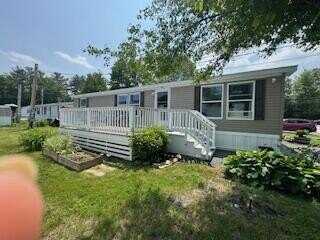 15 Pond Drive, Brunswick, ME 04011