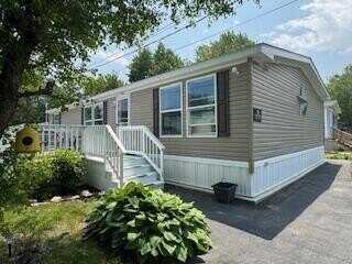 15 Pond Drive, Brunswick, ME 04011