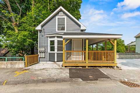 38 Newbury Street, Auburn, ME 04210