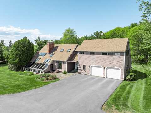 28 Meadow Lane, Brewer, ME 04412