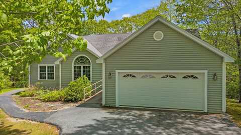 40 Acorn Ridge Road, Freeport, ME 04032