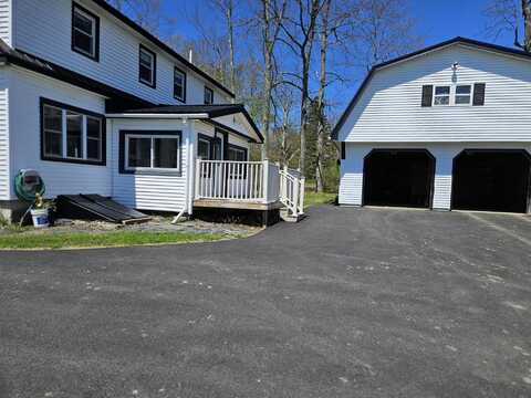 1377 Pushaw Road, Glenburn, ME 04401