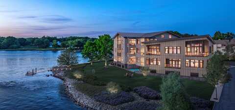 35 Badgers Island W, Kittery, ME 03904