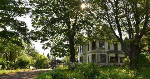 264 Commercial Street, Hartland, ME 04943