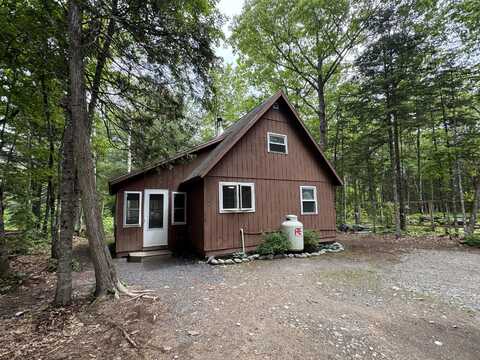 6 Maple Drive, Abbot, ME 04406