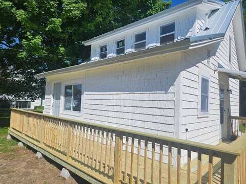 34 Highland Avenue, Newport, ME 04953