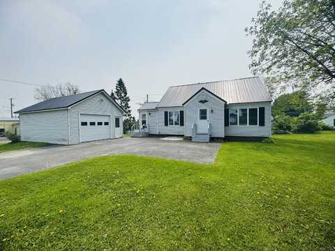 10 Laurette Circle, Caribou, ME 04736