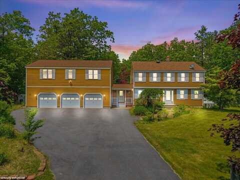 2 Blueberry Pines Drive, Kennebunk, ME 04043