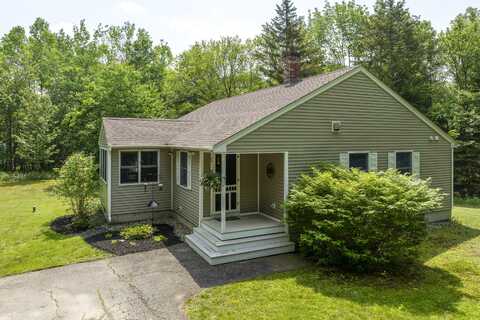 27 Russell Lane, Damariscotta, ME 04543