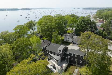 24 Amerescoggin Road, Falmouth, ME 04105