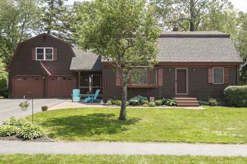 88 Greenwood Lane, Portland, ME 04103