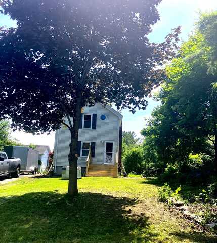 10 Fountain Street, Gardiner, ME 04345