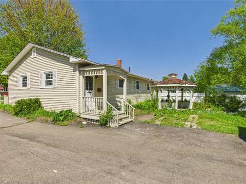 80 Garden Circle, Caribou, ME 04736