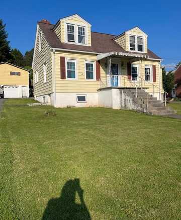 260 Warden Ave, BLUEFIELD, WV 24701