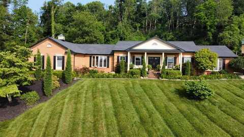 12 Fairlane Drive, BLUEFIELD, VA 24605