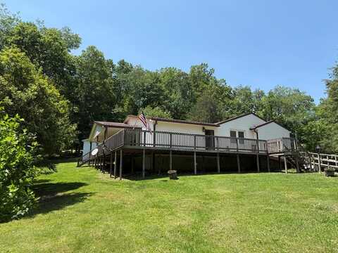 229 Hilldale Park, HINTON, WV 25951