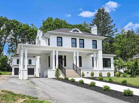 727 Heatherwood Road, BLUEFIELD, WV 24701