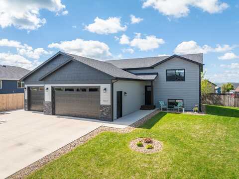5353 Homestead Street, Rapid City, SD 57703
