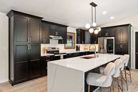 212 Sunrise Lane, Lakeside, MT 59922