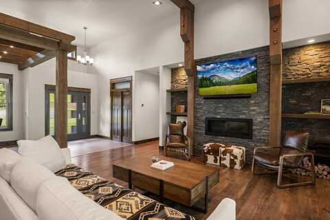 136 Turnberry Terrace, Columbia Falls, MT 59912