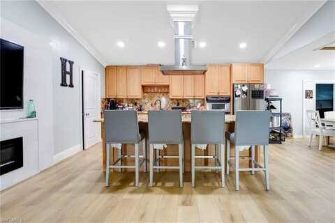 165 4TH, NAPLES, FL 34113