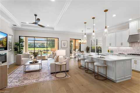 8834 Vaccaro, NAPLES, FL 34119