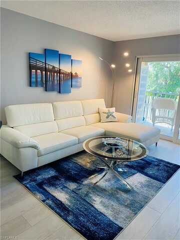 400 Forest Lakes, NAPLES, FL 34105