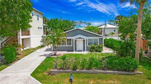 767 Glendale, NAPLES, FL 34110