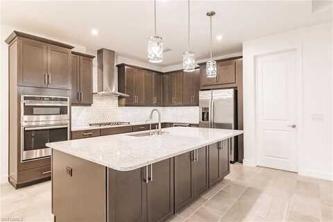8876 Scarlotti, NAPLES, FL 34119