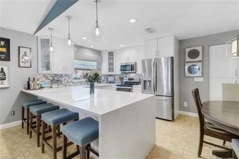 9798 Oxford, NAPLES, FL 34109