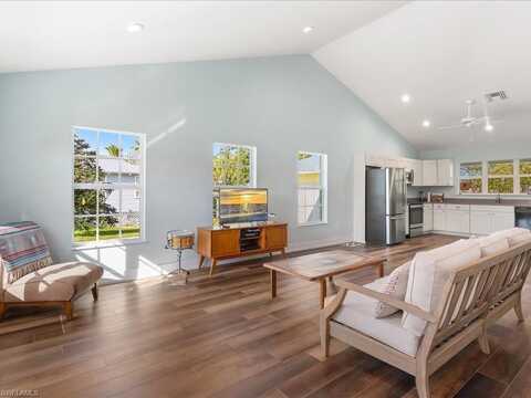333 Pear Tree, GOODLAND, FL 34140