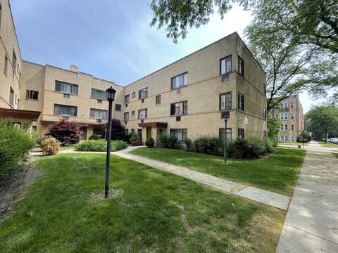 2032 W Jarvis Avenue, Chicago, IL 60645