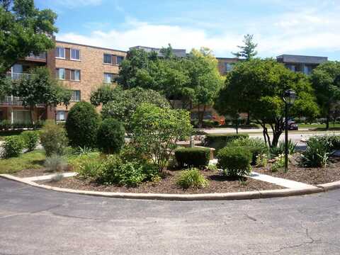 225 S Rohlwing Road, Palatine, IL 60074