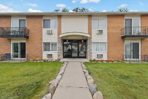 8916 Kenneth Drive, Des Plaines, IL 60016