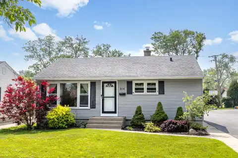 814 S Harvard Avenue, Villa Park, IL 60181