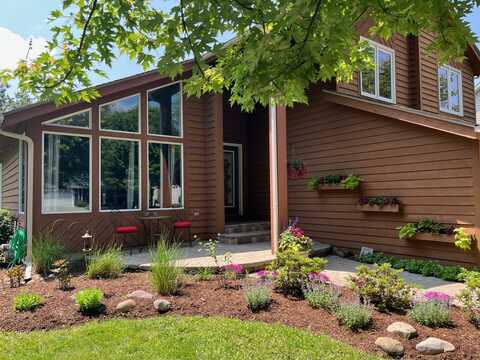 978 Merrimac Circle, Naperville, IL 60540