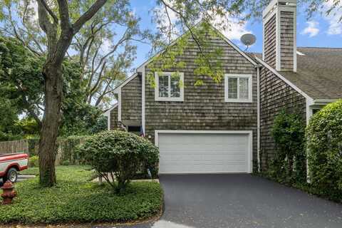 187 E Winthrop Lane, Lake Forest, IL 60045