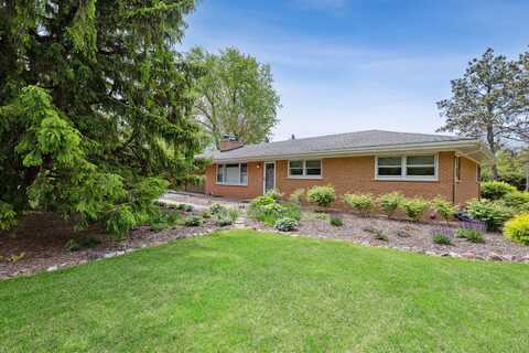 1817 Walnut Circle, Northbrook, IL 60062