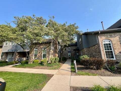 11 FOXCROFT Road, Naperville, IL 60565