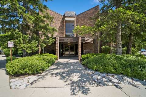 925 Spring Hill Drive, Northbrook, IL 60062